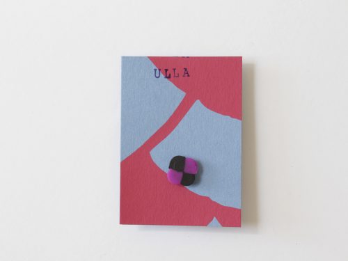 Klavertje vier, mini broche. Paars + zwart.