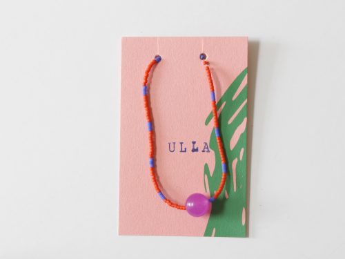 Armbandje volwassenen. Blauw - Rood - Paarse kraal.