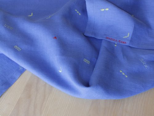 Tafelkleed "m'n oma" Helblauw.